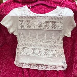 🍉 3/$15 Aeropostale White lace tshirt